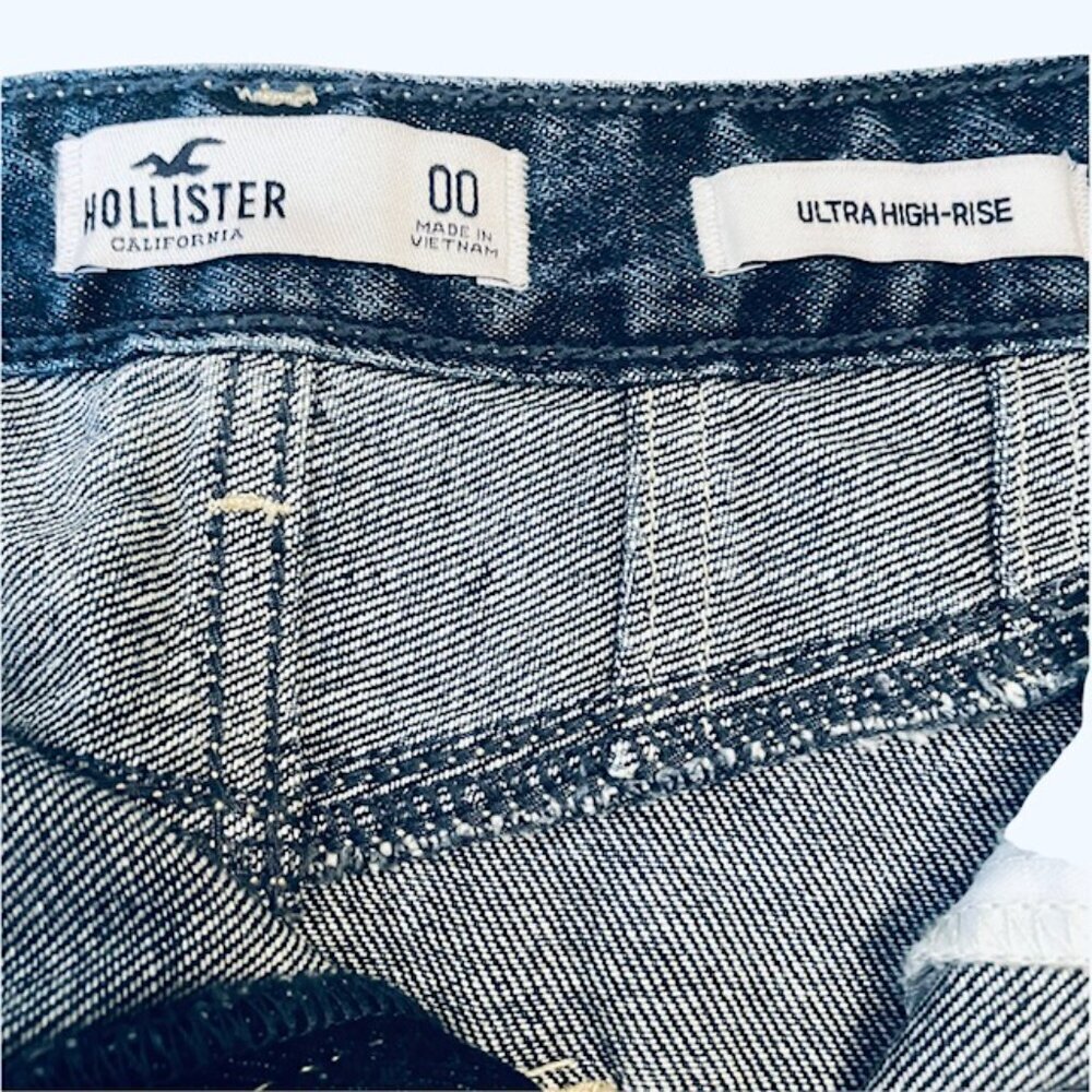 HOLLISTER Ultra High-Rise Distressed Denim Mini Skirt, Size 00 - NWT - Picture 3 of 5